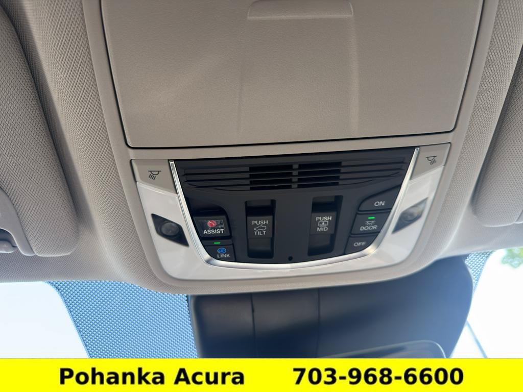 Certified 2025 Acura RDX SH-AWD w/ Advance Package image 19