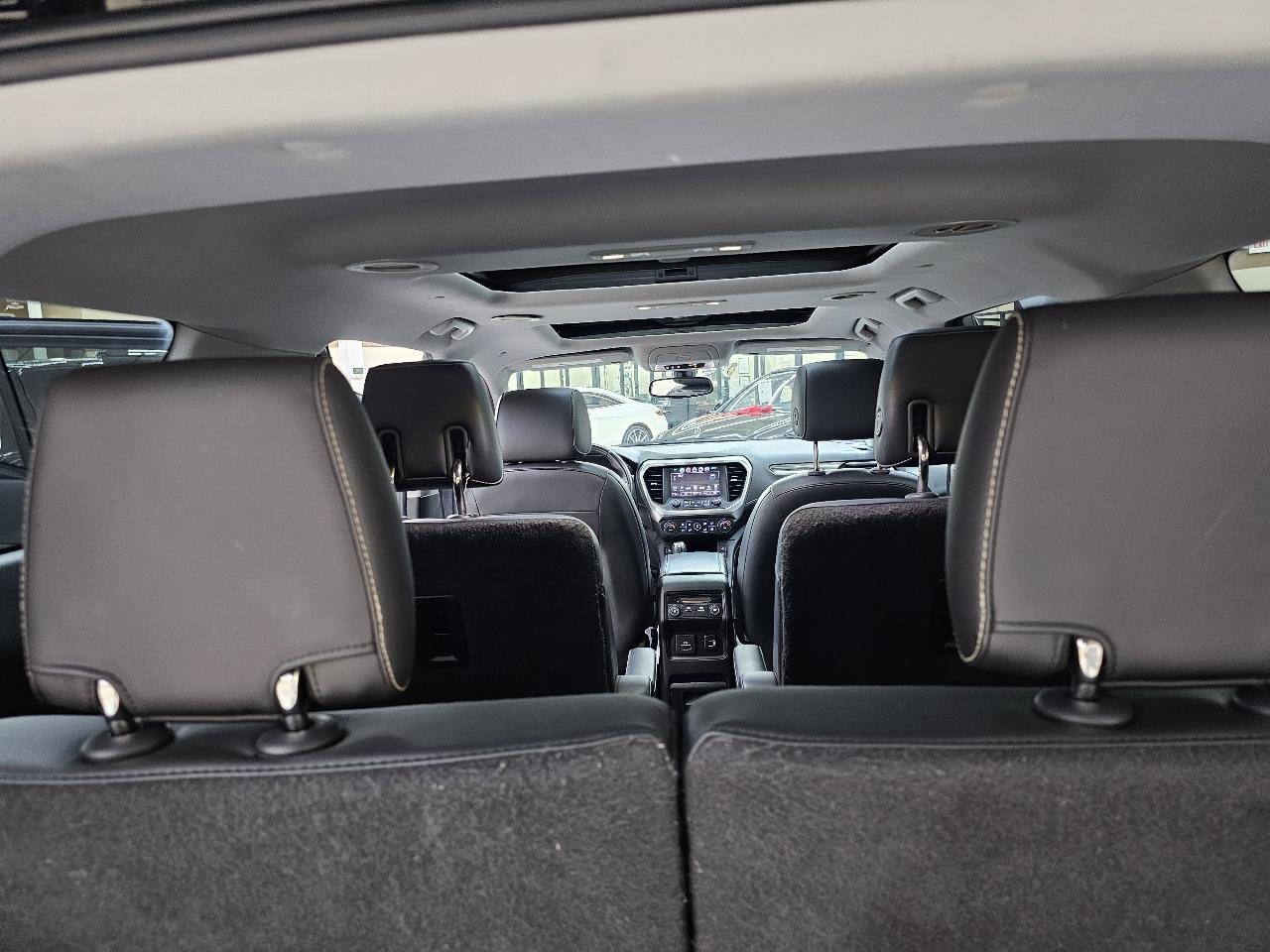 Used 2017 GMC Acadia SLT FWD image 13