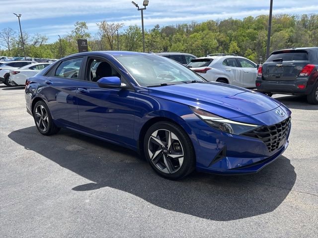 Used 2023 Hyundai Elantra SEL w/ Convenience Package FWD image 7
