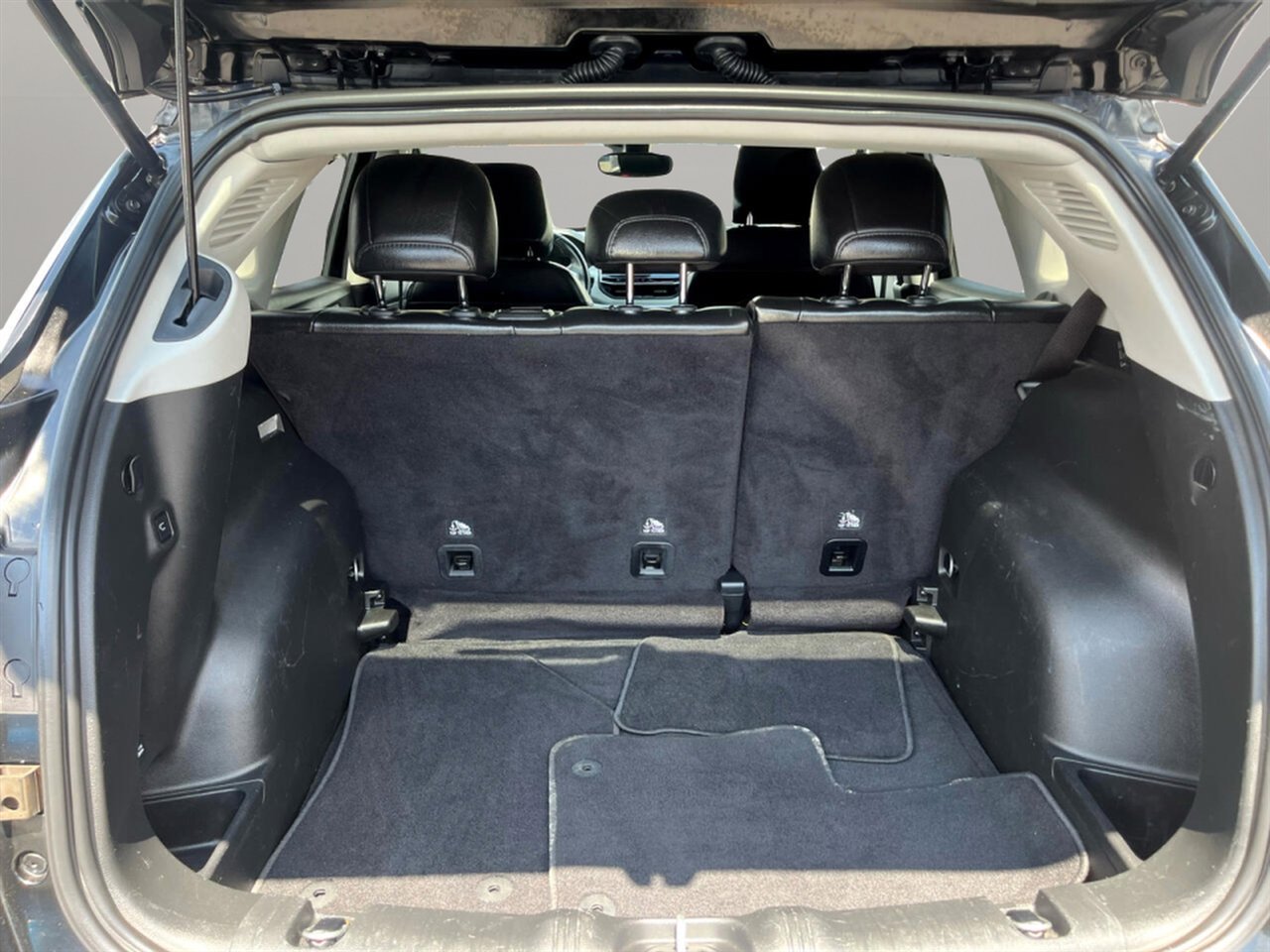 Used 2022 Jeep Compass Limited w/ Elite Group image 14