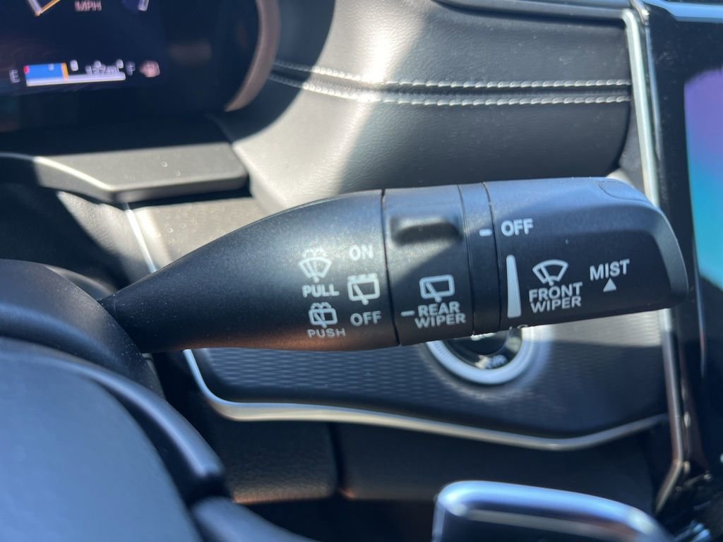 Used 2024 Jeep Grand Cherokee L Laredo RWD image 81