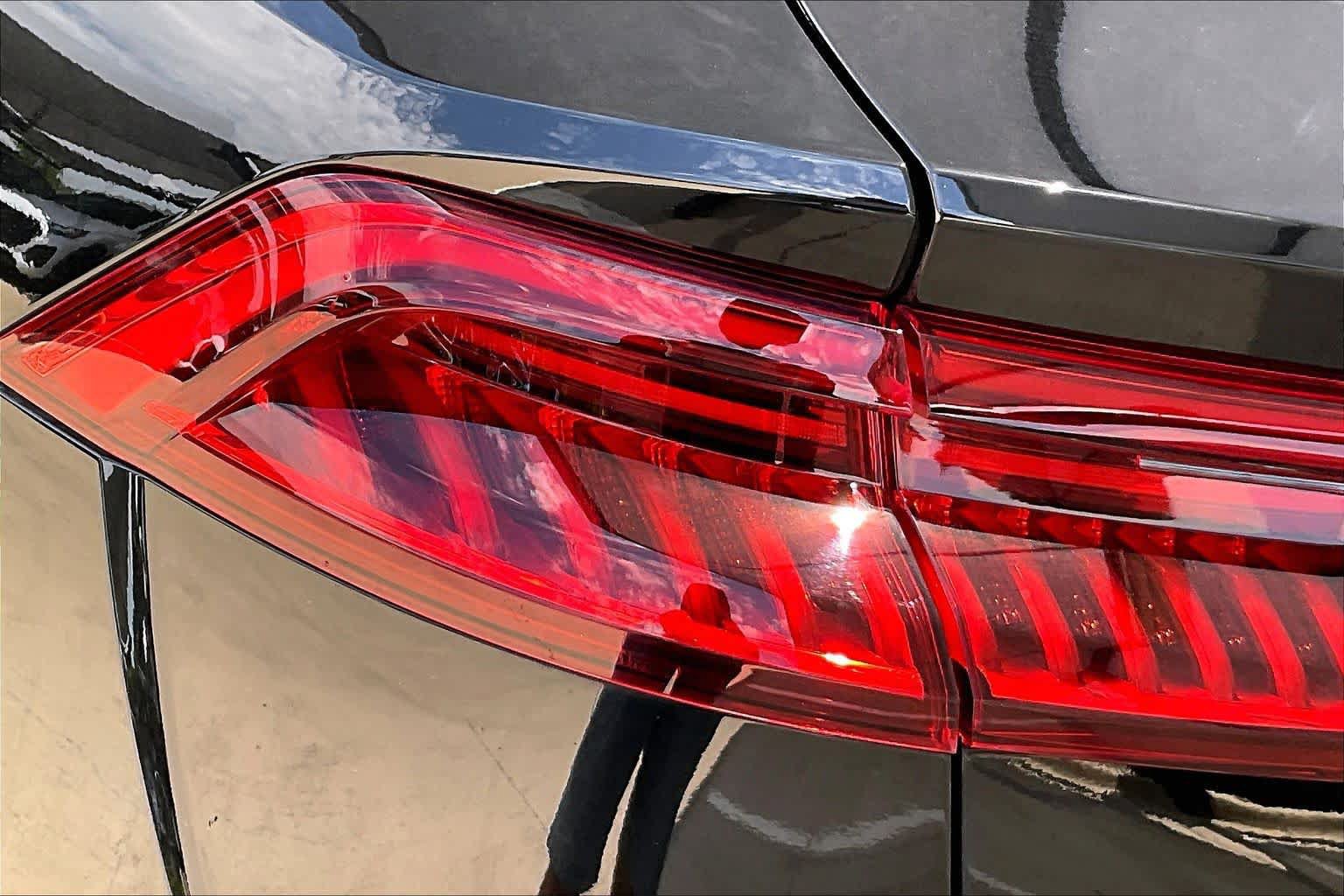 Used 2023 Audi SQ8 Premium Plus AWD/4WD image 28