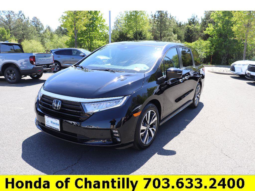 Certified 2023 Honda Odyssey Touring image 3