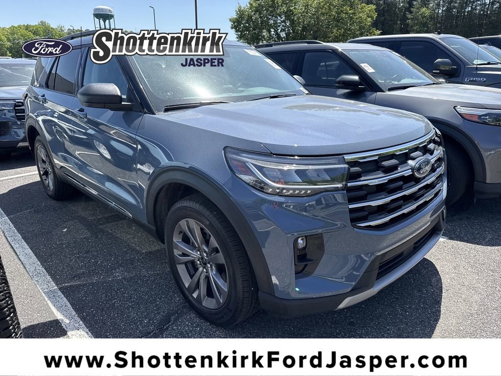 Used 2025 Ford Explorer Active w/ Active Comfort Package AWD/4WD image 1