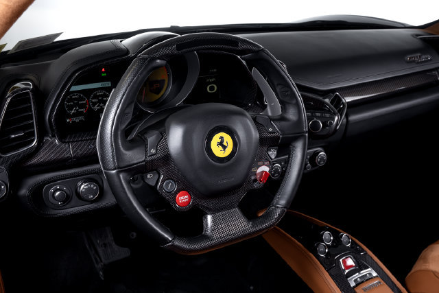 Certified 2012 Ferrari 458 Italia Coupe RWD image 31