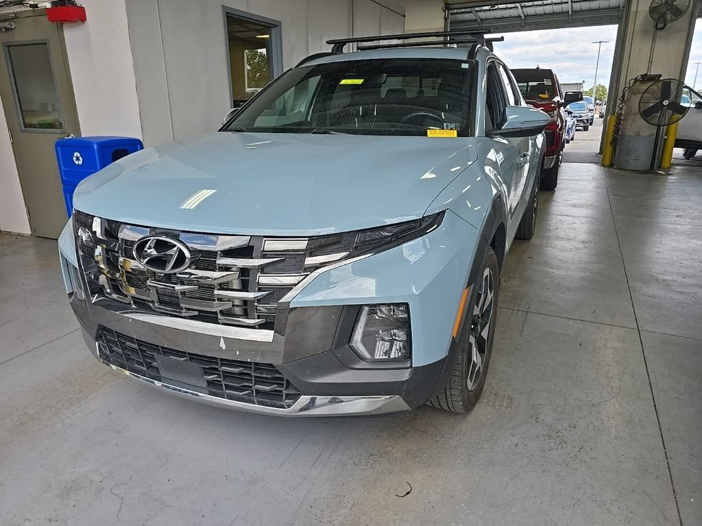 Used 2024 Hyundai Santa Cruz Limited AWD/4WD image 2