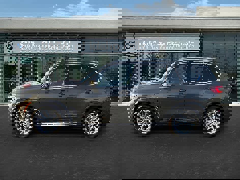 Used 2021 BMW X5 xDrive45e w/ Executive Package image 5