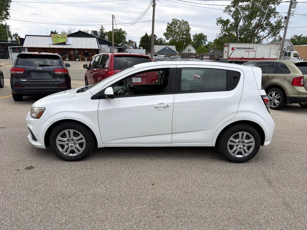 Used 2017 Chevrolet Sonic LT FWD image 4