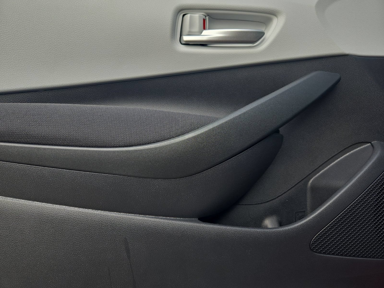 Certified 2026 Toyota Corolla SE FWD image 10