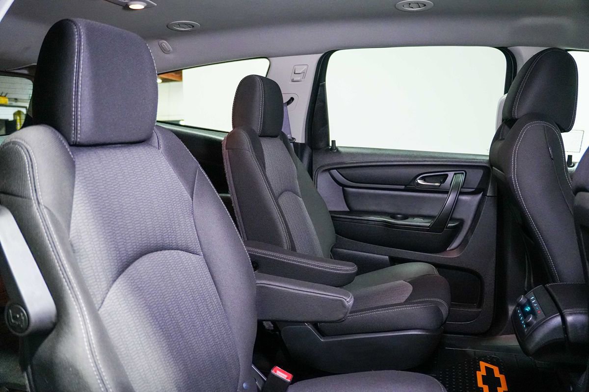 Used 2015 Chevrolet Traverse LT image 26