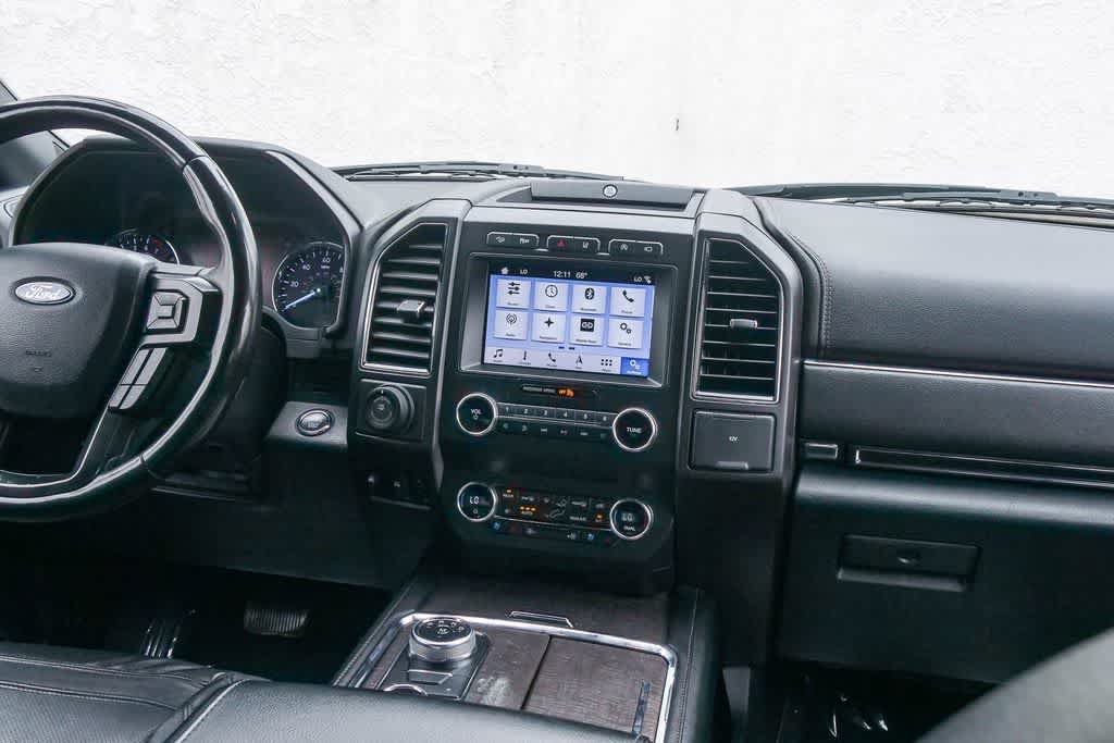 Used 2019 Ford Expedition Limited w/ Equipment Group 302A AWD/4WD image 11