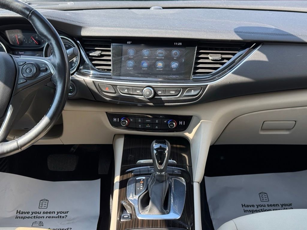 Used 2018 Buick Regal Essence w/ Driver Confidence Package #1 image 39
