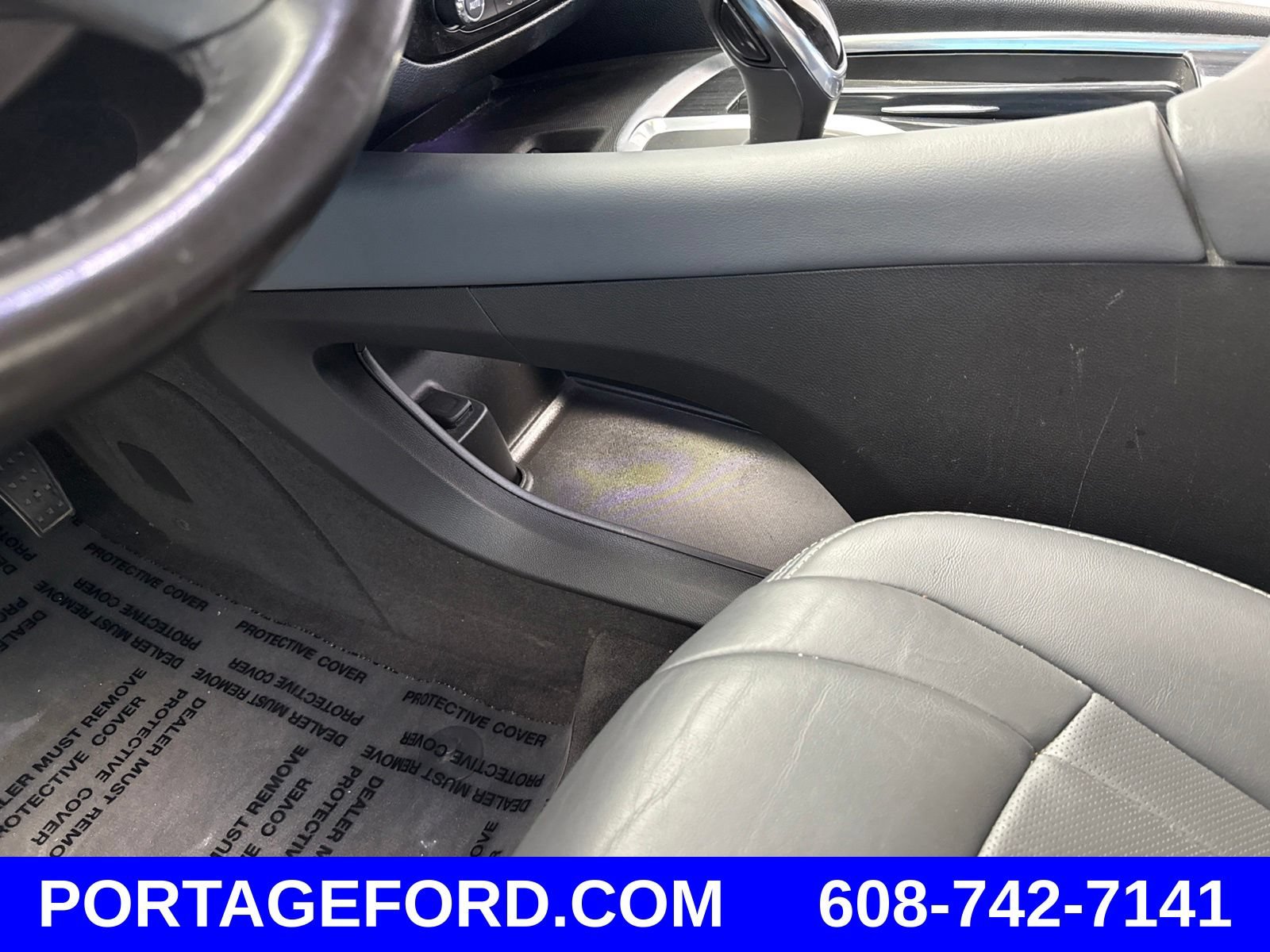 Used 2020 Buick Enclave Essence w/ Sound and Sites Package AWD/4WD image 16