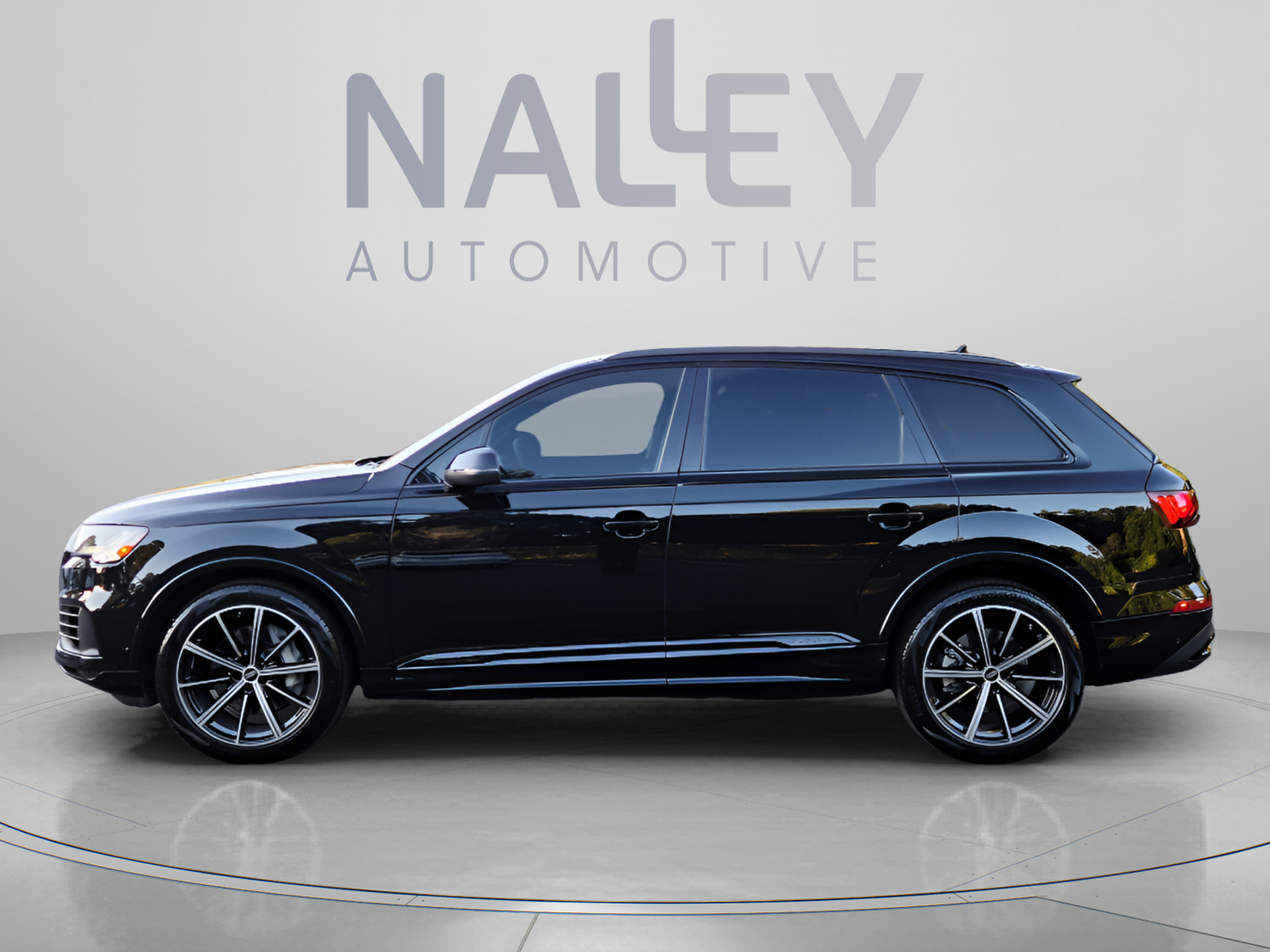 Used 2023 Audi Q7 3.0T Prestige AWD/4WD image 2