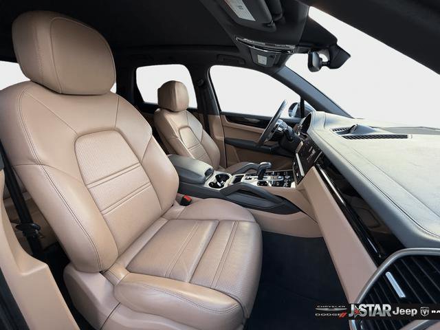 Used 2021 Porsche Cayenne image 13
