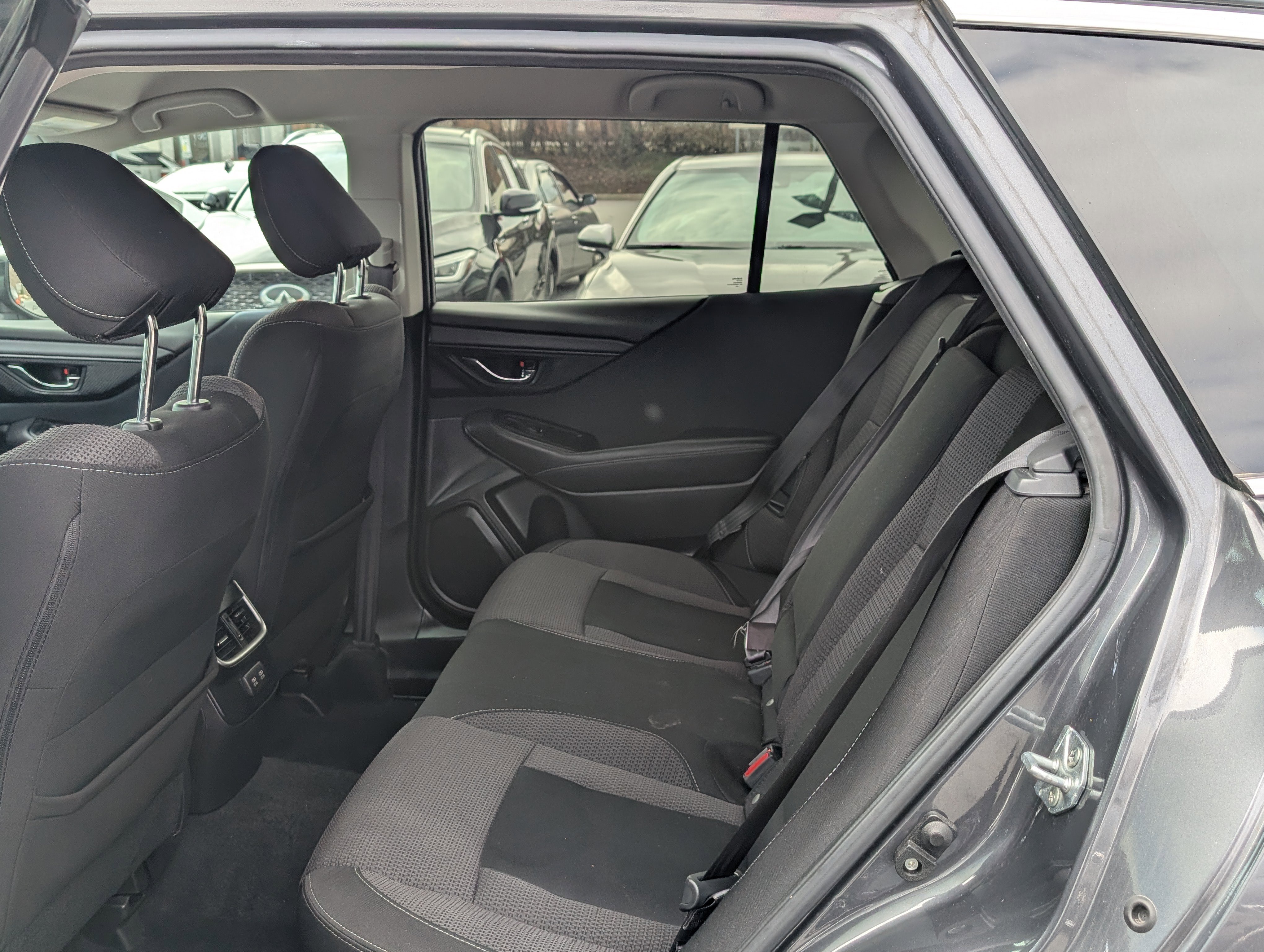 Used 2022 Subaru Outback Premium image 12