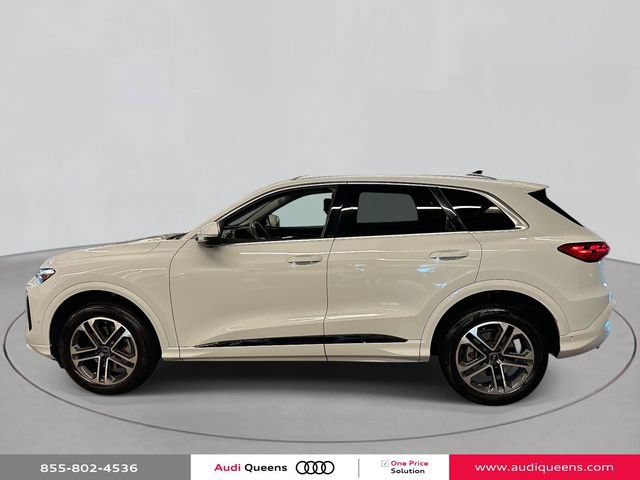Used 2025 Audi Q5 Premium Plus w/ Premium Plus AWD/4WD image 2