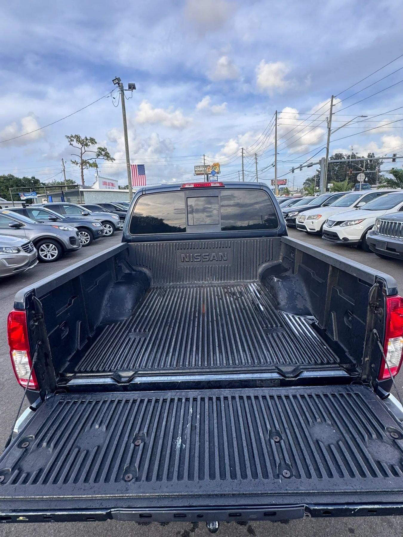 Used 2016 Nissan Frontier SV RWD image 13