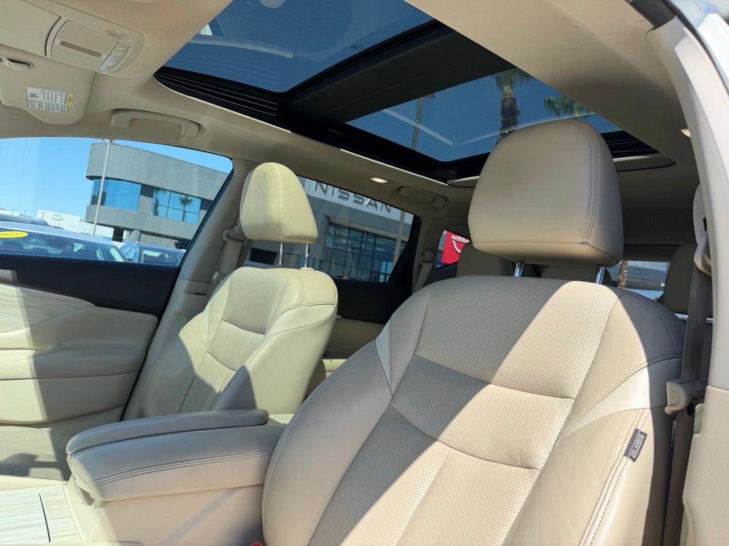Used 2015 Nissan Murano Platinum w/ Platinum Technology Package AWD/4WD image 13
