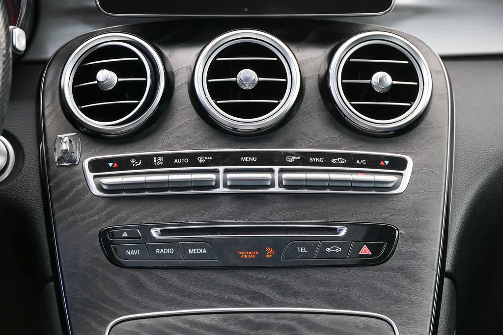Used 2019 Mercedes-Benz GLC 300 4MATIC Coupe image 13