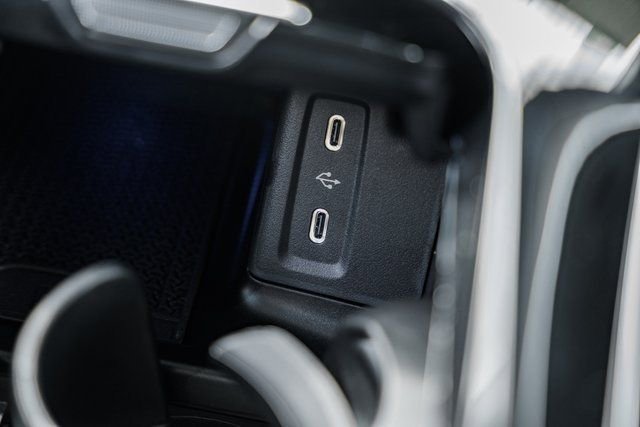 New 2025 Mercedes-Benz GLC 350e 4MATIC image 23