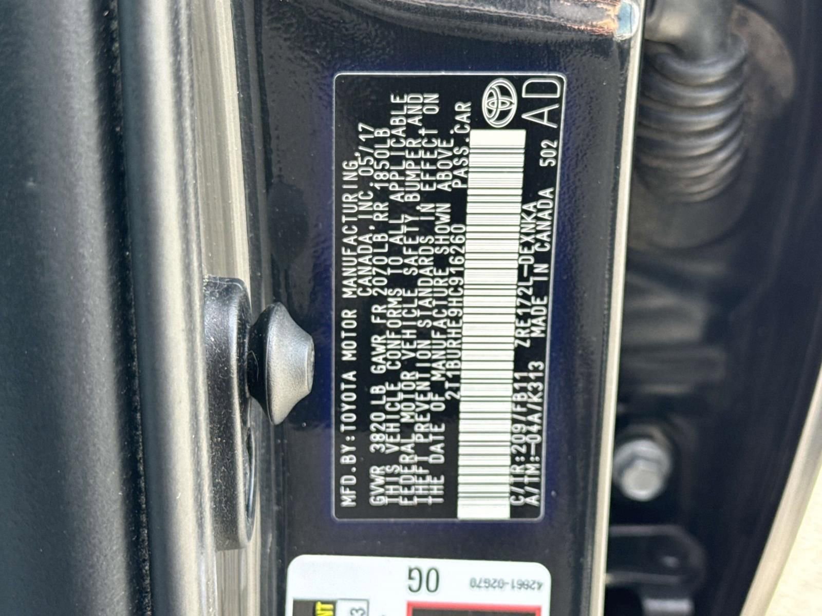 Used 2017 Toyota Corolla LE w/ Carpet Mat Package (TMS) FWD image 28