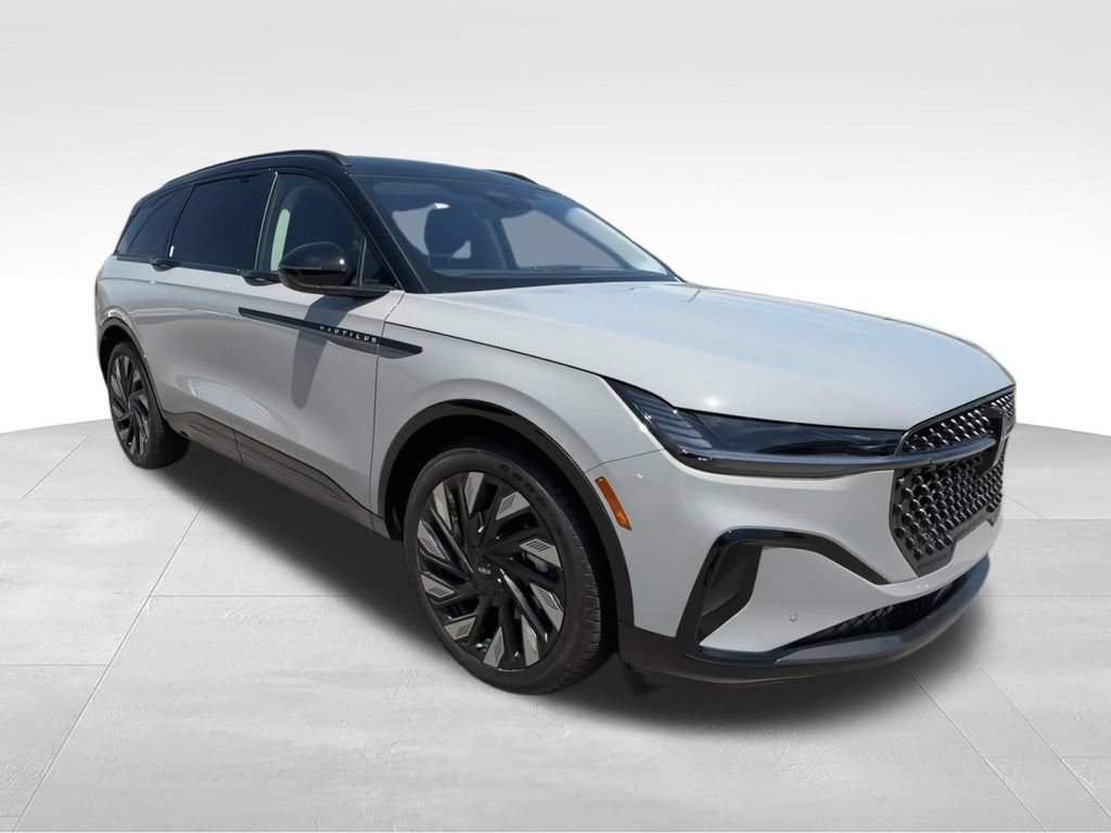 New 2026 Lincoln Nautilus Reserve w/ Jet Appearance Package AWD/4WD image 2