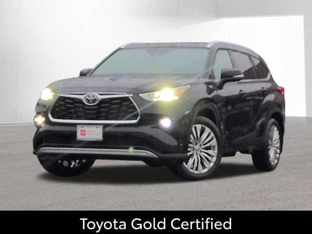 Certified 2026 Toyota Highlander Platinum AWD/4WD image 1
