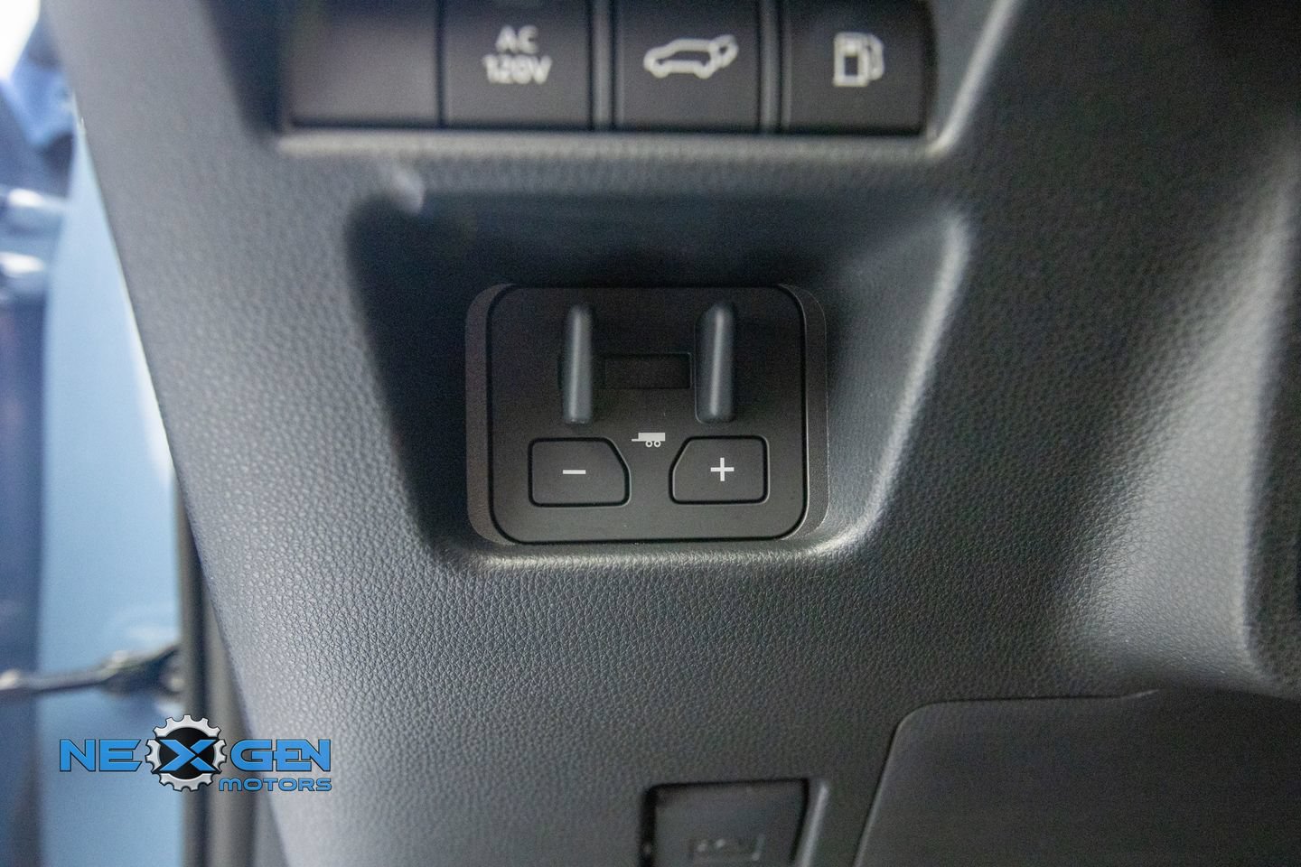 Used 2025 Toyota Land Cruiser AWD/4WD image 15
