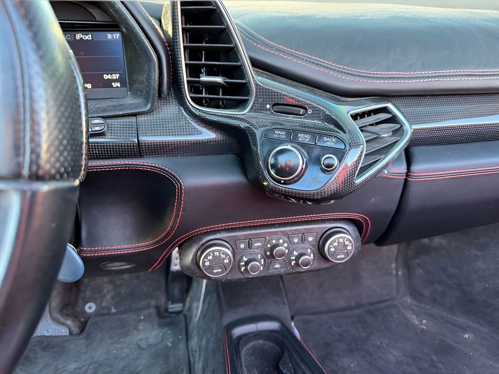 Used 2013 Ferrari 458 Spider image 20