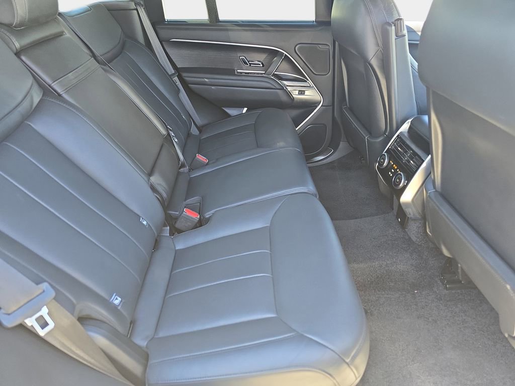 Used 2023 Land Rover Range Rover SE image 11