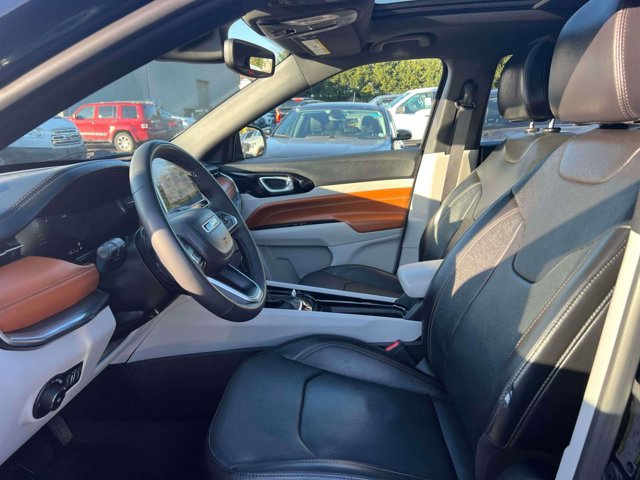 Used 2023 Jeep Compass Limited w/ Elite Group image 15