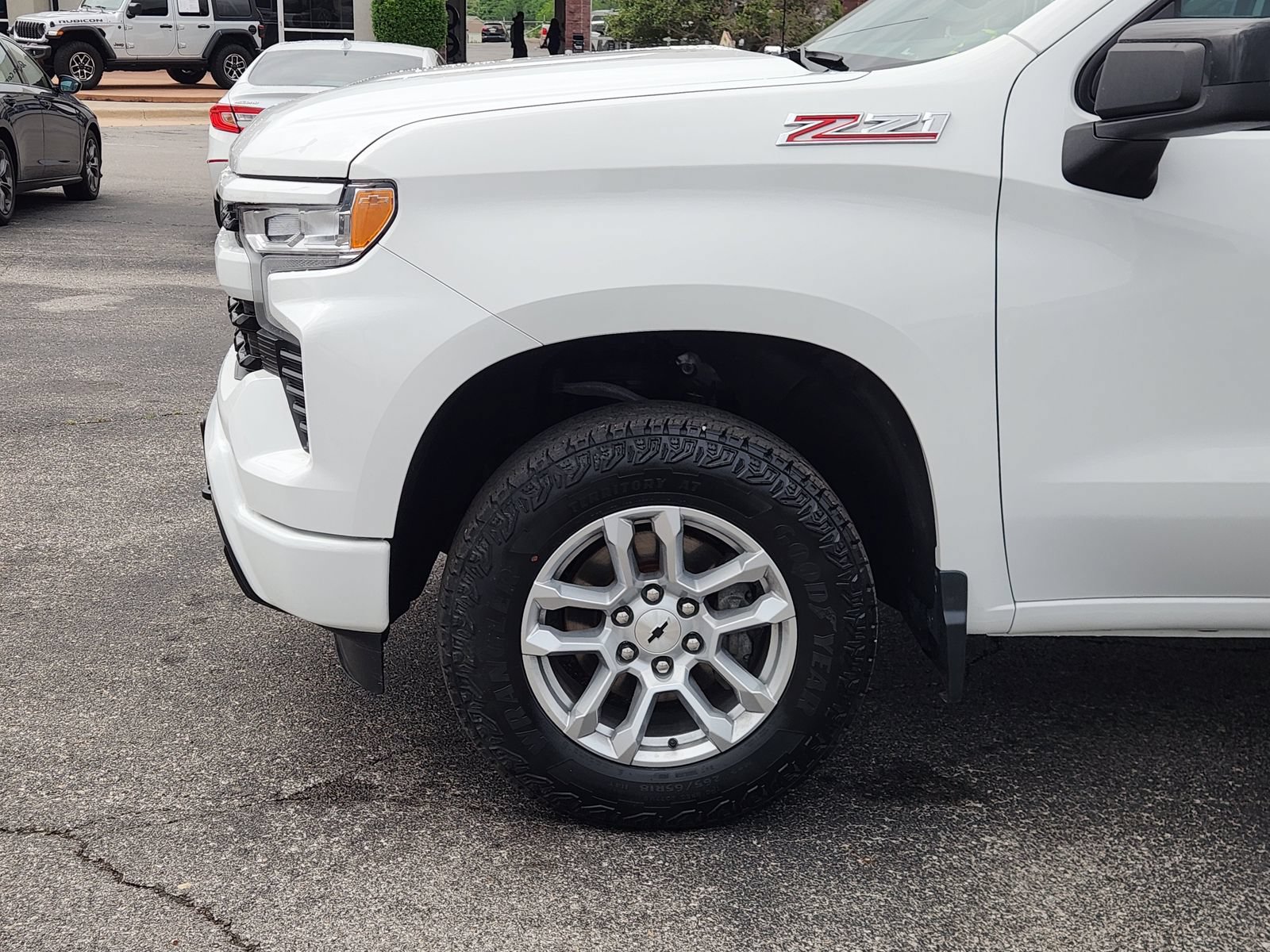 Used 2024 Chevrolet Silverado 1500 RST w/ Z71 Off-Road Package AWD/4WD image 9