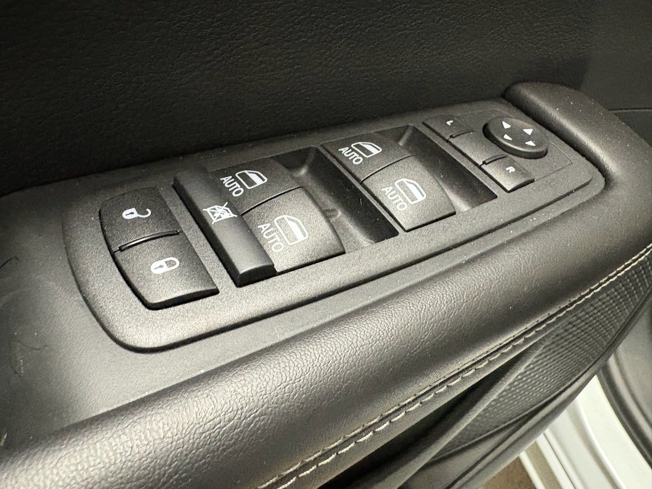 New 2026 Chrysler Voyager LX FWD image 13