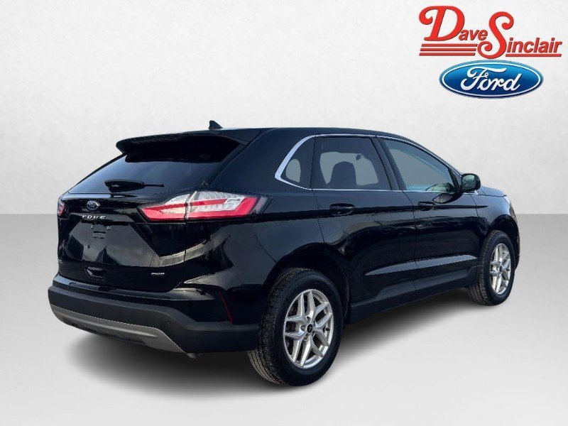 Used 2024 Ford Edge SEL w/ Convenience Package image 7