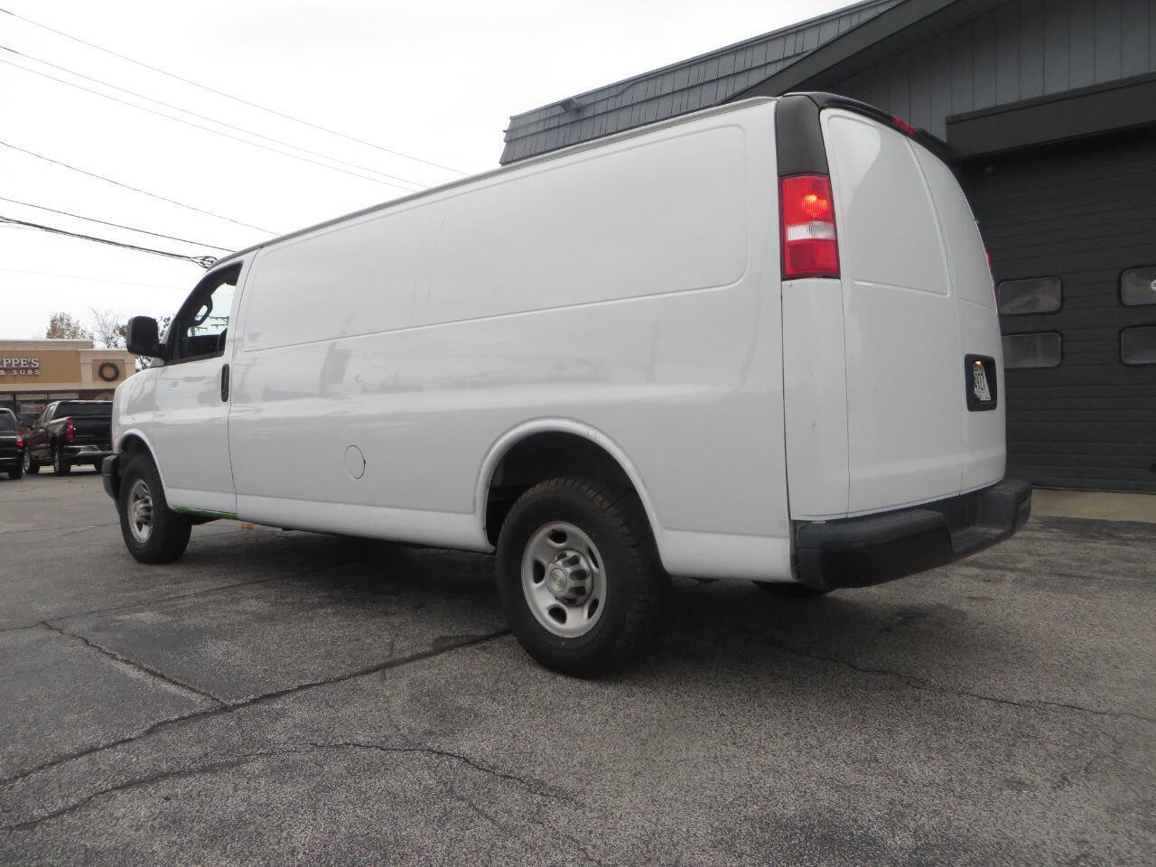 Used 2021 Chevrolet Express 2500 Extended w/ Driver Convenience Package image 3