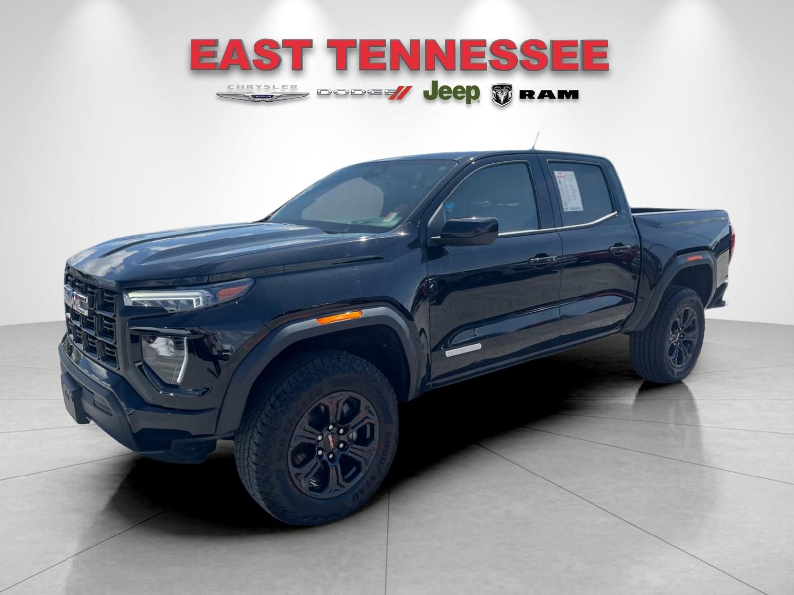 Used 2025 GMC Canyon Elevation image 7