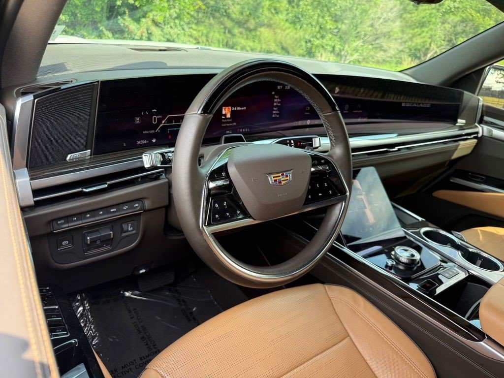 Certified 2025 Cadillac Escalade Premium Luxury w/ Touring Package AWD/4WD image 3