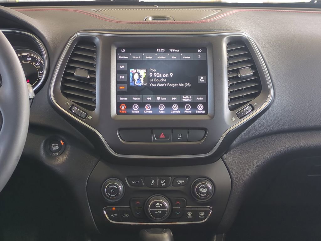 Certified 2022 Jeep Cherokee Trailhawk image 19