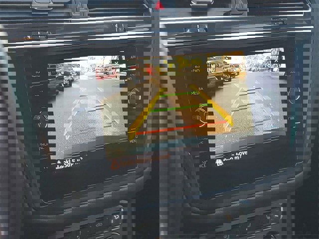 Used 2018 Volkswagen Tiguan SE image 24