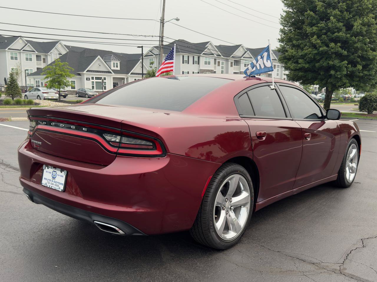 Used 2017 Dodge Charger SE RWD image 6