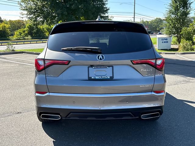 Certified 2024 Acura MDX w/ Technology Package AWD/4WD image 3