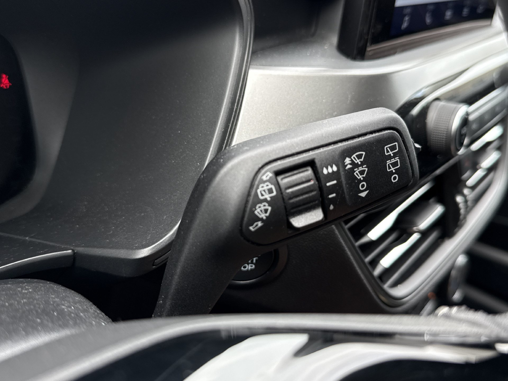 Used 2023 Ford Escape Active AWD/4WD image 13