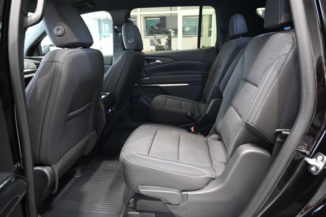 New 2027 Chevrolet Traverse LT w/ LPO, Floor Liner Package FWD image 11