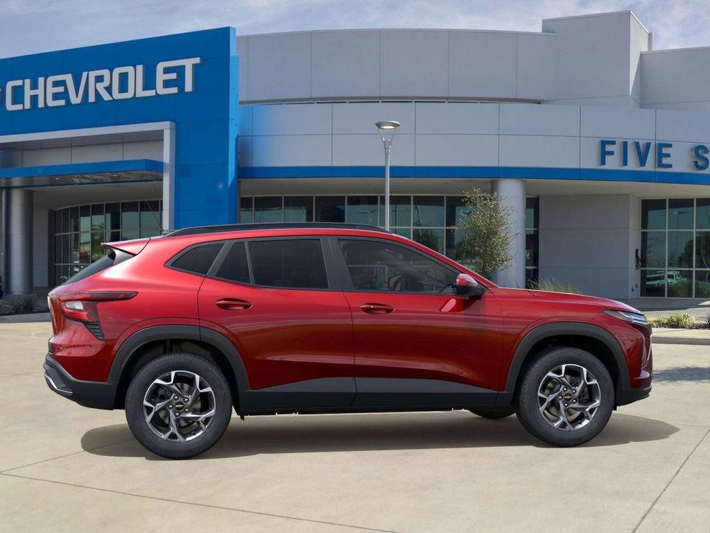 New 2026 Chevrolet Trax LT w/ Driver Confidence Package FWD image 5