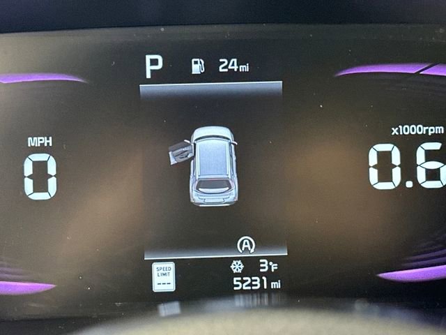Used 2023 Kia Soul LX w/ LX Technology Package image 18