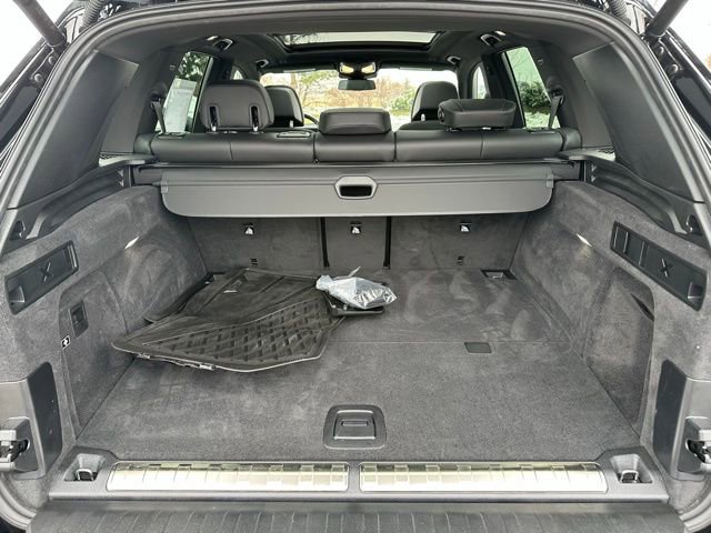 Certified 2025 BMW X5 xDrive50e w/ Climate Comfort Package image 32