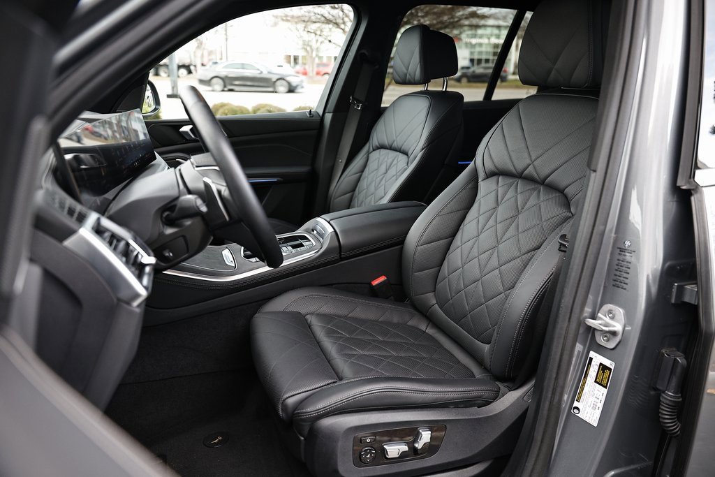 Used 2025 BMW X5 sDrive40i w/ Climate Comfort Package image 22
