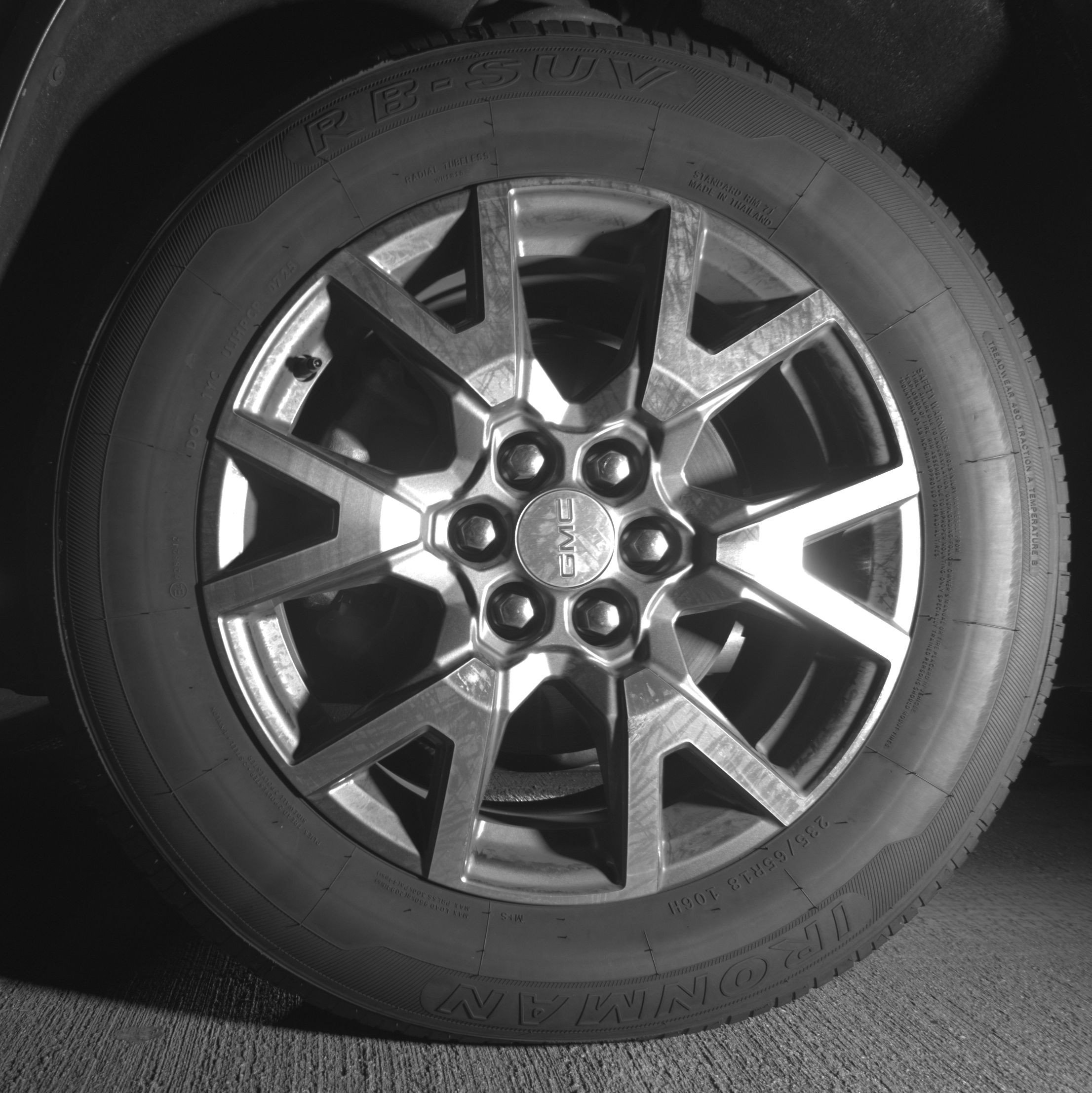 Used 2023 GMC Acadia SLT image 12