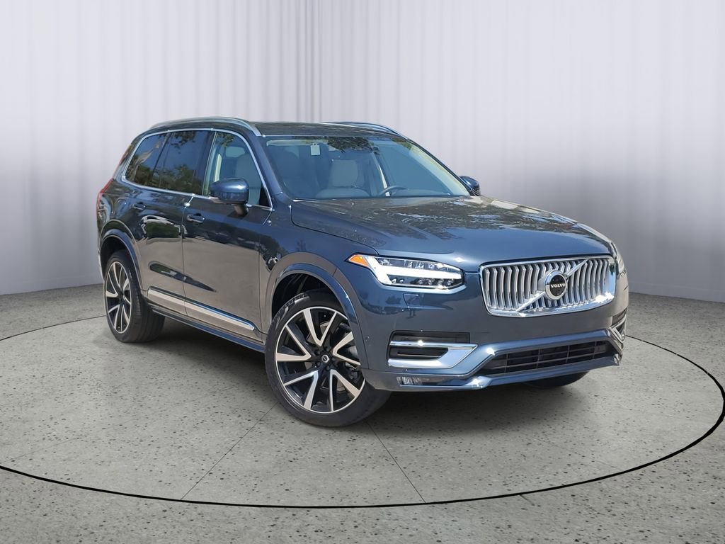 New 2025 Volvo XC90 B5 Plus w/ Protection Package Premier